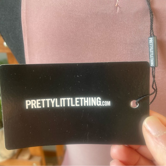 Pretty Little Thing NWT Slinky Racer Neckline Bodysuit in Mauve - Picture 9 of 14